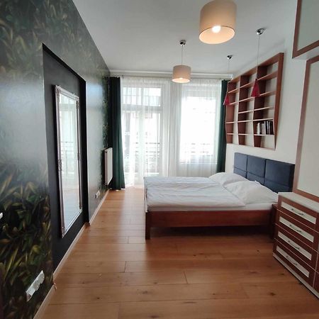 Apartament Przy Galerii Forum Gliwice Witkiewicza Luaran gambar