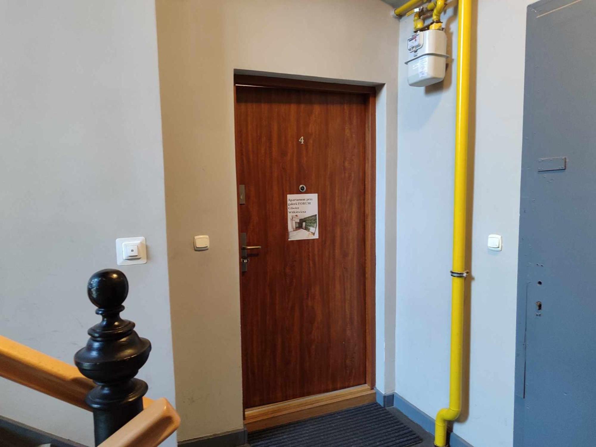 Apartament Przy Galerii Forum Gliwice Witkiewicza Luaran gambar
